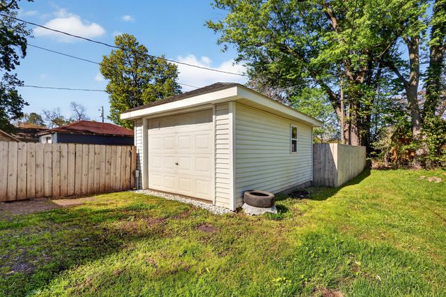 508 Maple Street, Three Rivers, MI 49093