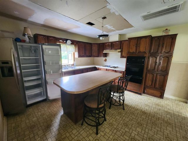 863 Cooley Road, Moss Bluff, LA 70611