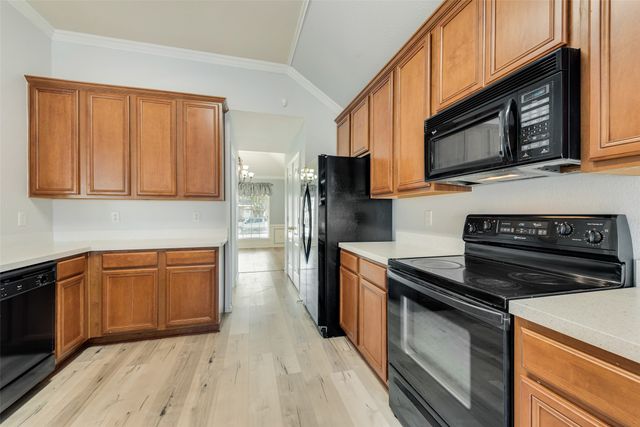 115 Fort Edward Drive, Arlington, TX 76002