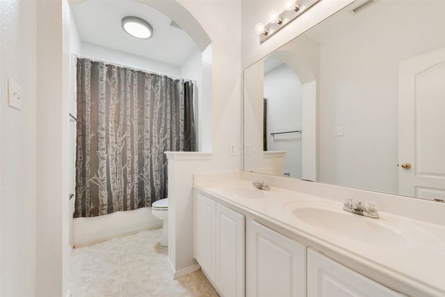 115 Fort Edward Drive, Arlington, TX 76002