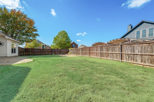 115 Fort Edward Drive, Arlington, TX 76002