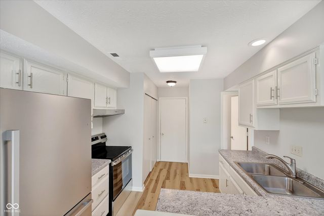 4606 Stansbury Lane, Indianapolis, IN 46254