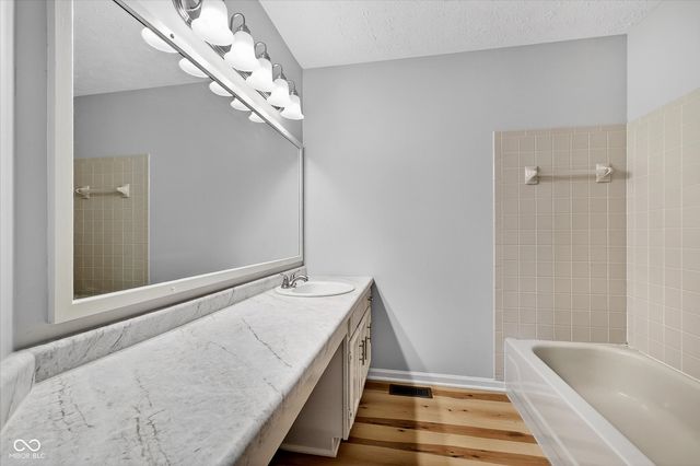 4606 Stansbury Lane, Indianapolis, IN 46254