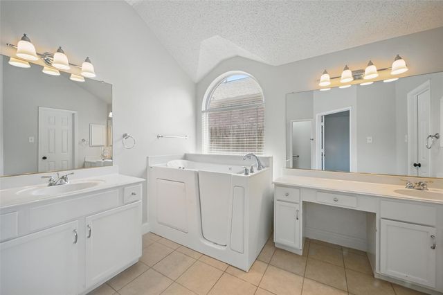 6720 Day Drive, Fort Worth, TX 76132