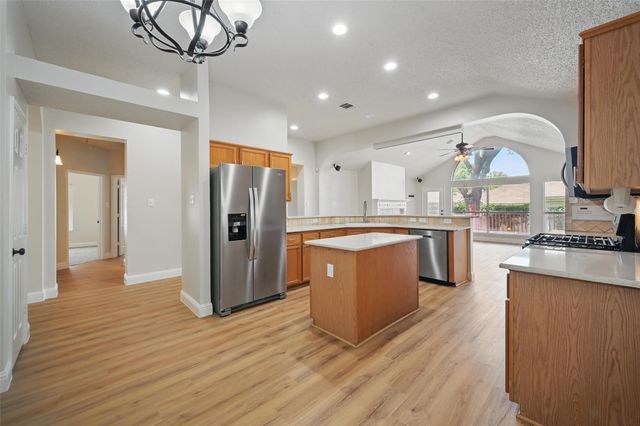 6720 Day Drive, Fort Worth, TX 76132