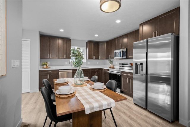 820 E Crown Ave, Spokane, WA 99207