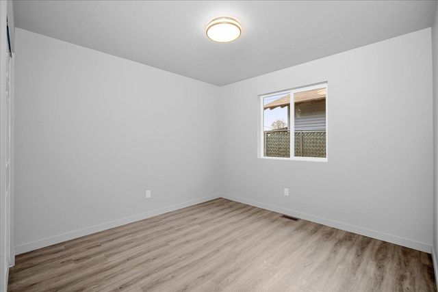 820 E Crown Ave, Spokane, WA 99207