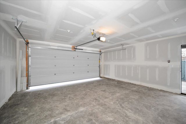 820 E Crown Ave, Spokane, WA 99207