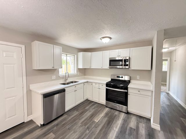 6431 Harcourt Drive, Houston, TX 77016