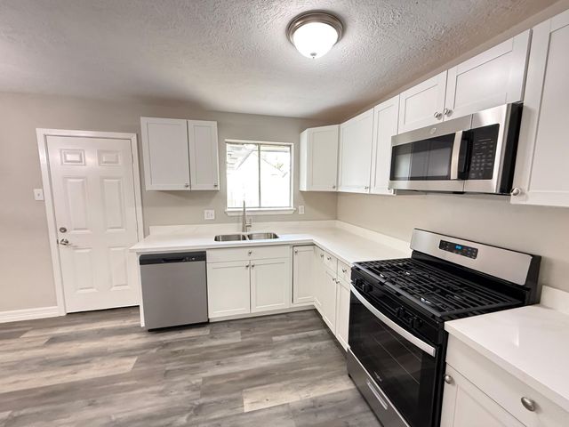 6431 Harcourt Drive, Houston, TX 77016