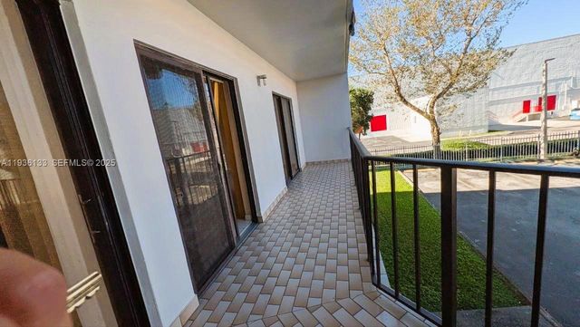 1820 W 53rd St 205, Hialeah, FL 33012