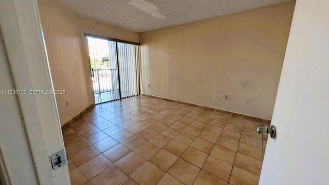 1820 W 53rd St 205, Hialeah, FL 33012