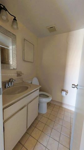 1820 W 53rd St 205, Hialeah, FL 33012