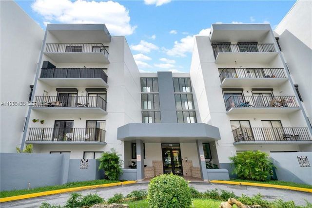 1820 W 53rd St 205, Hialeah, FL 33012