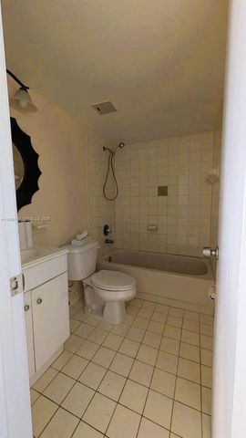 1820 W 53rd St 205, Hialeah, FL 33012