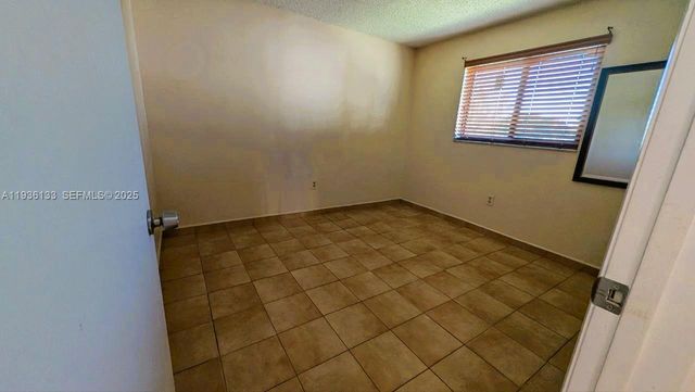 1820 W 53rd St 205, Hialeah, FL 33012