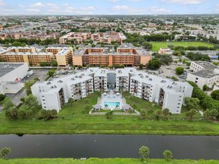 1820 W 53rd St 205, Hialeah, FL 33012