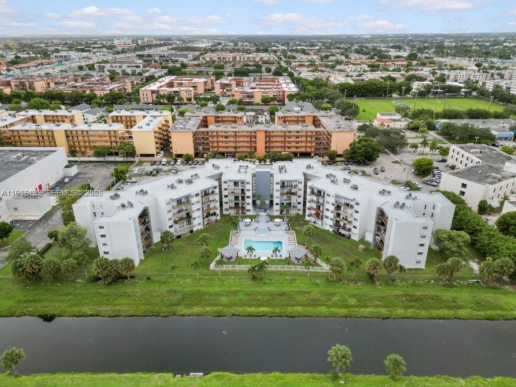 1820 W 53rd St 205, Hialeah, FL 33012