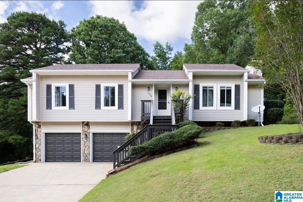 1206 LOUISE DRIVE SE, Jacksonville, AL 36265