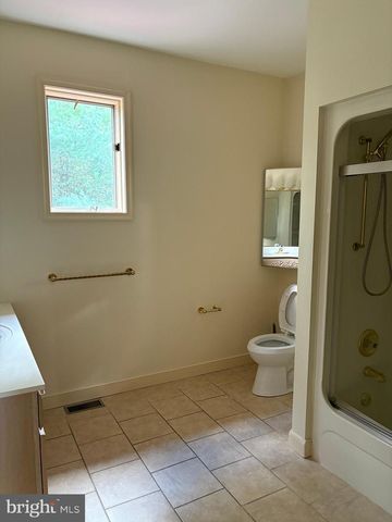 101 ROBERT RD, Wyomissing, PA 19610