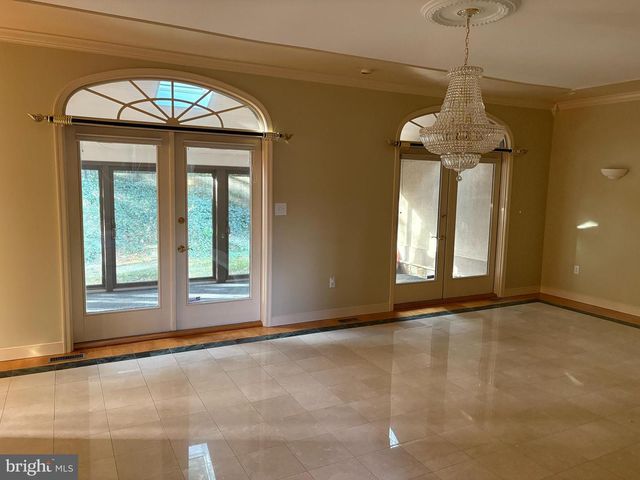 101 ROBERT RD, Wyomissing, PA 19610