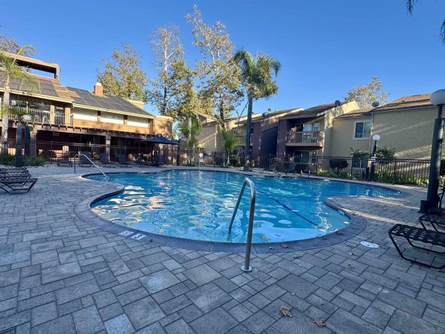 5914 Rancho Mission Rd 43, San Diego, CA 92108
