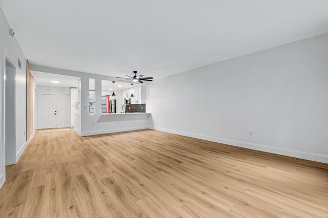 6670 VILLA SONRISA Drive 213, Boca Raton, FL 33433