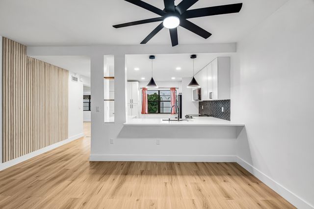6670 VILLA SONRISA Drive 213, Boca Raton, FL 33433