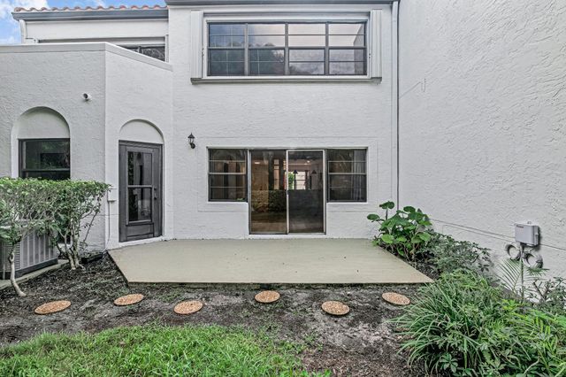 6670 VILLA SONRISA Drive 213, Boca Raton, FL 33433