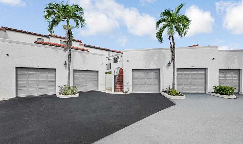6670 VILLA SONRISA Drive 213, Boca Raton, FL 33433