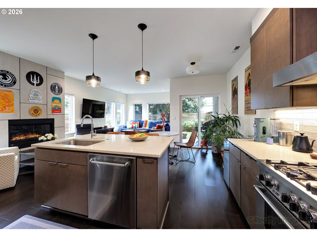 4828 N MISSOURI Ave, Portland, OR 97217