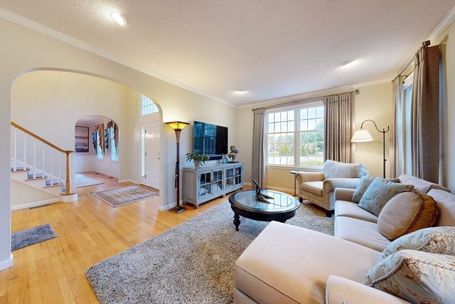 19 Haven Rd., Medfield, MA 02052