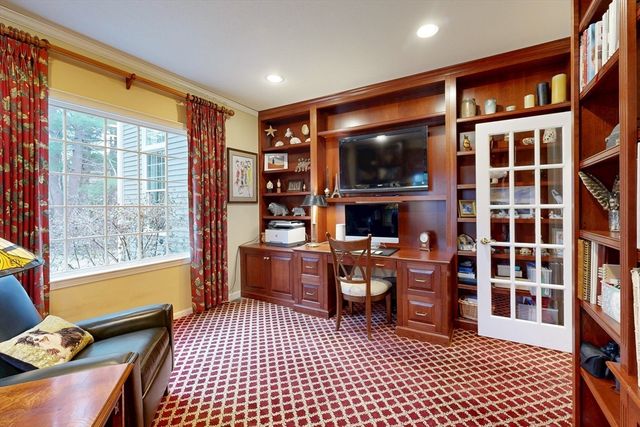 19 Haven Rd., Medfield, MA 02052