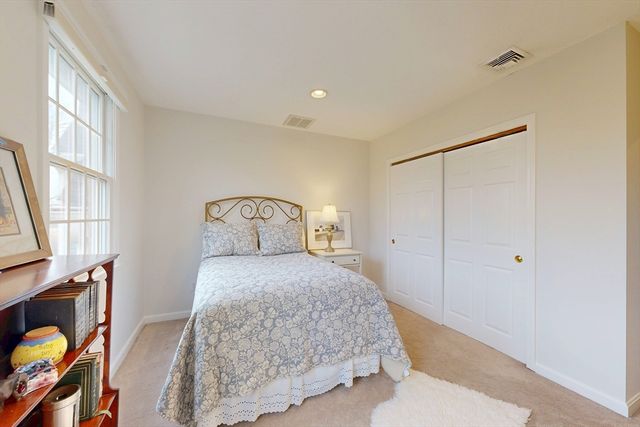 19 Haven Rd., Medfield, MA 02052