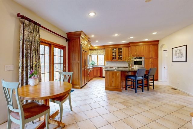 19 Haven Rd., Medfield, MA 02052