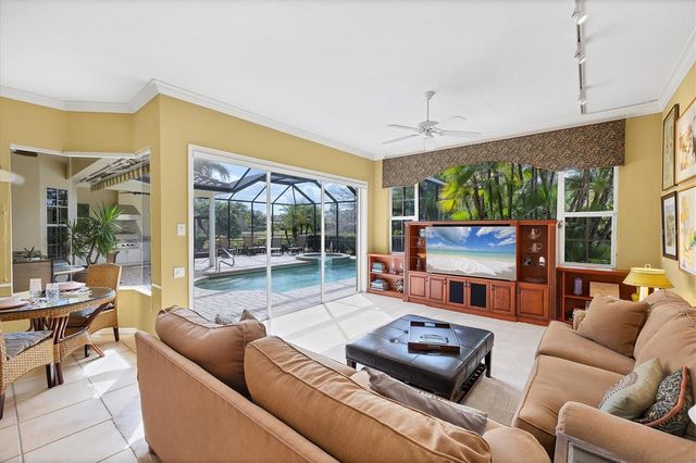 7908 TREESDALE GLEN, Lakewood Ranch, FL 34202