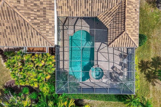 7908 TREESDALE GLEN, Lakewood Ranch, FL 34202