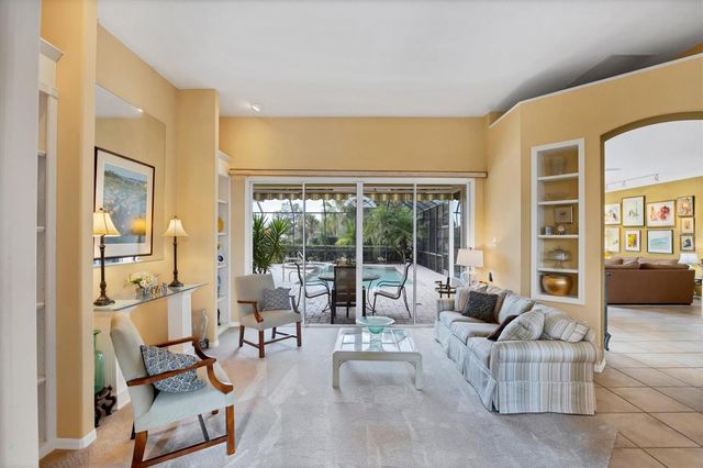 7908 TREESDALE GLEN, Lakewood Ranch, FL 34202