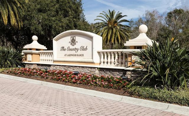 7908 TREESDALE GLEN, Lakewood Ranch, FL 34202