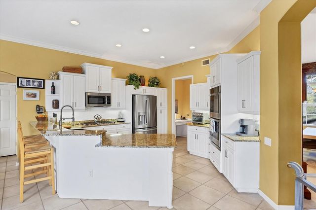 7908 TREESDALE GLEN, Lakewood Ranch, FL 34202