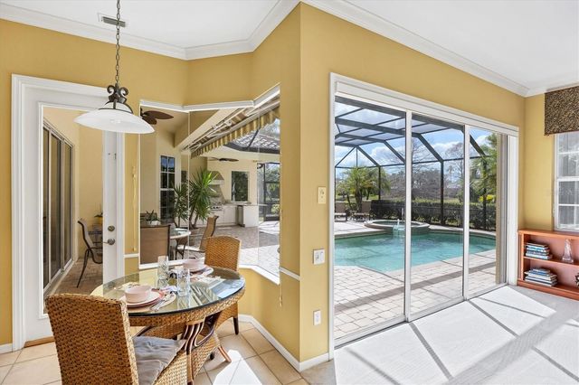 7908 TREESDALE GLEN, Lakewood Ranch, FL 34202