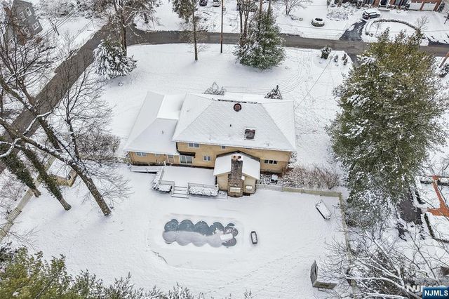 45 Lake Road, Upper Saddle River, NJ 07458