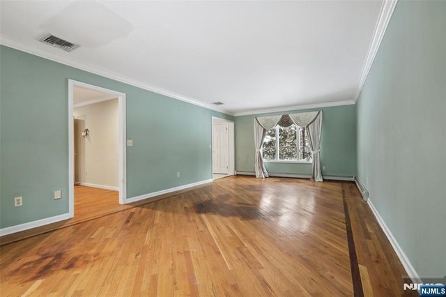 45 Lake Road, Upper Saddle River, NJ 07458