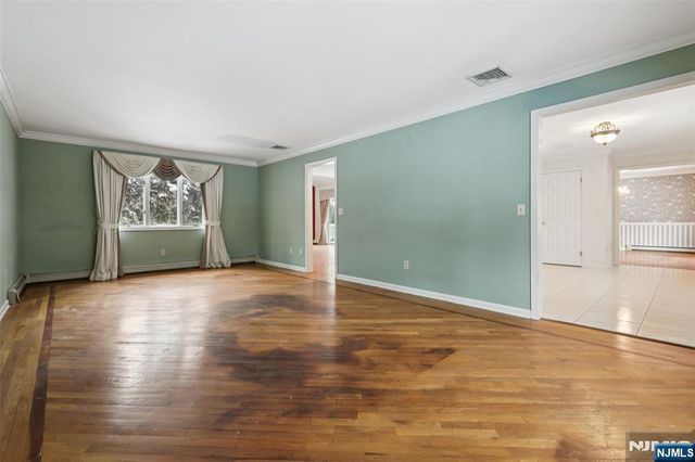 45 Lake Road, Upper Saddle River, NJ 07458