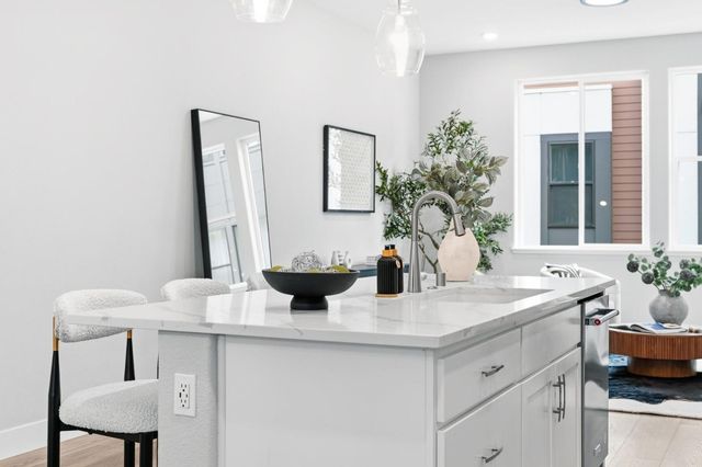 185 Waters Park Circle, San Mateo, CA 94403