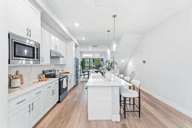 185 Waters Park Circle, San Mateo, CA 94403