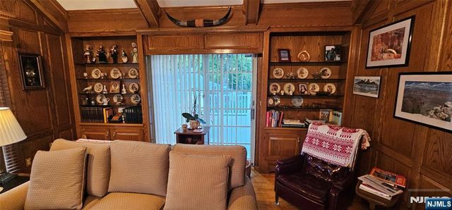 309 Paul Court, Wyckoff, NJ 07481