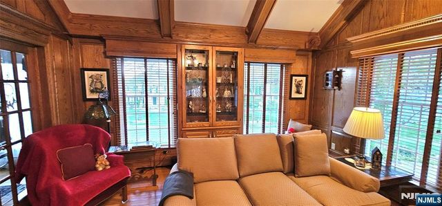 309 Paul Court, Wyckoff, NJ 07481
