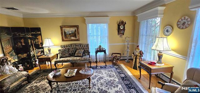 309 Paul Court, Wyckoff, NJ 07481
