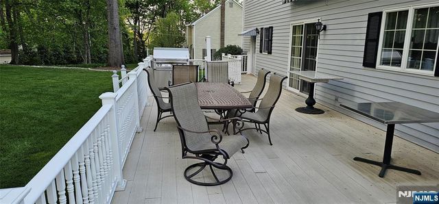 309 Paul Court, Wyckoff, NJ 07481